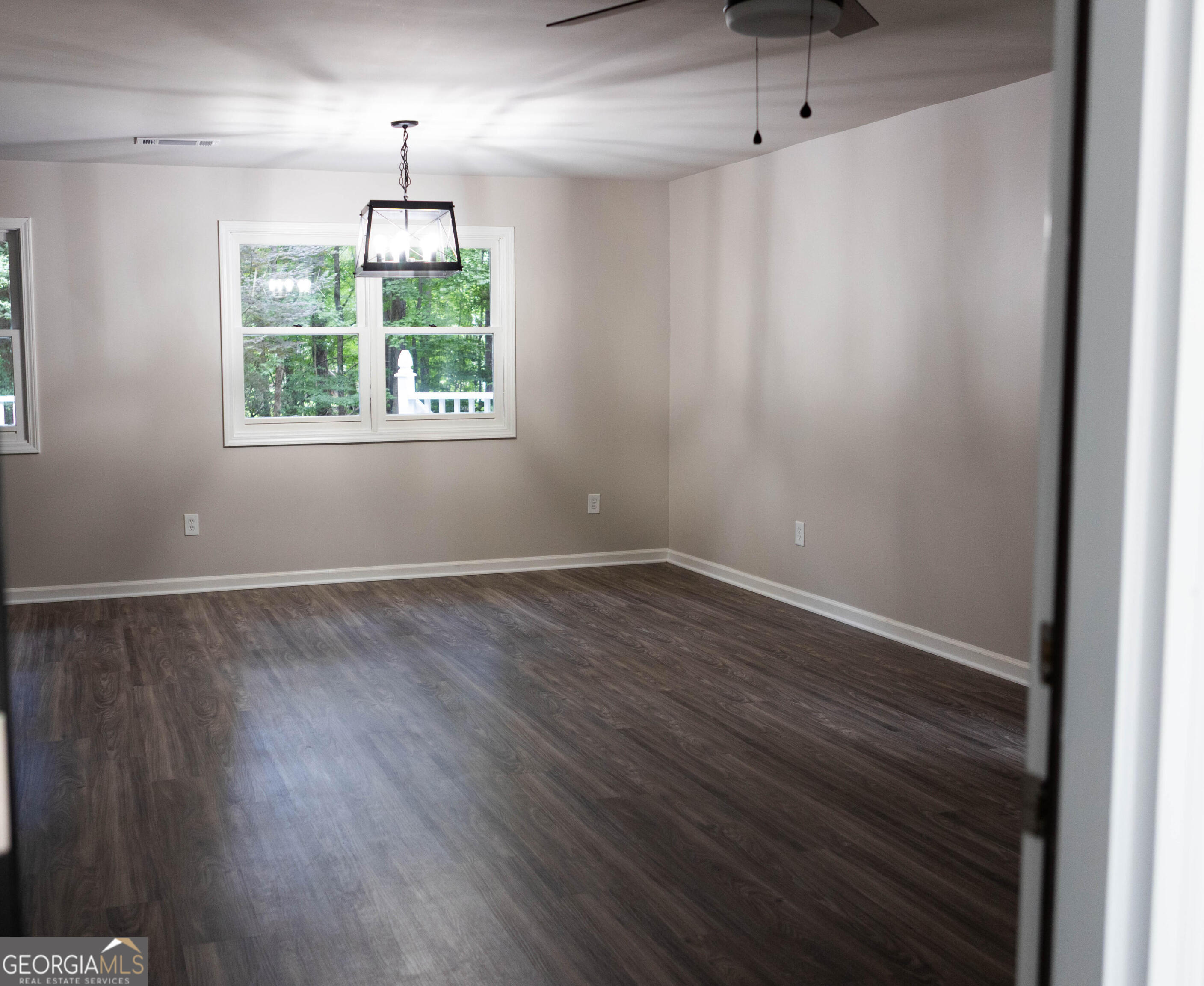 4762 Chapel Hill RD