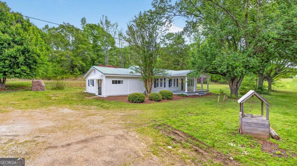 Photo of 4274 Highway 98 W, Danielsville, GA 30633 (MLS # 10732030)