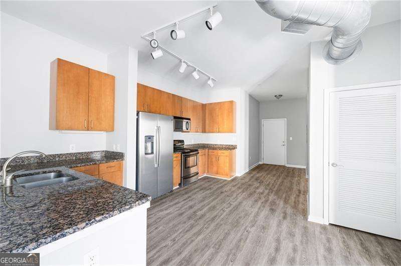 5300 PEACHTREE RD 2309