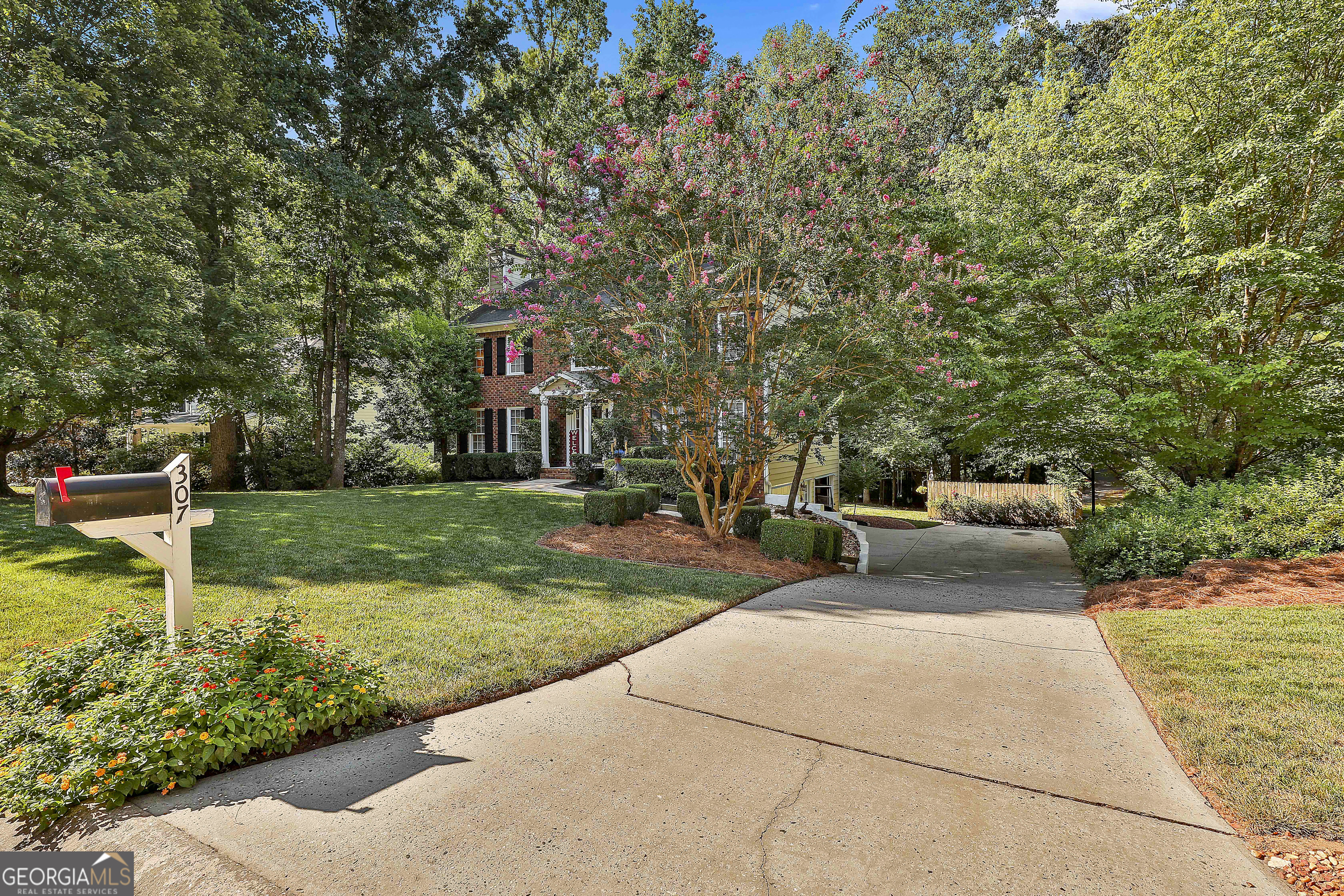 307 Walnut Grove RD
