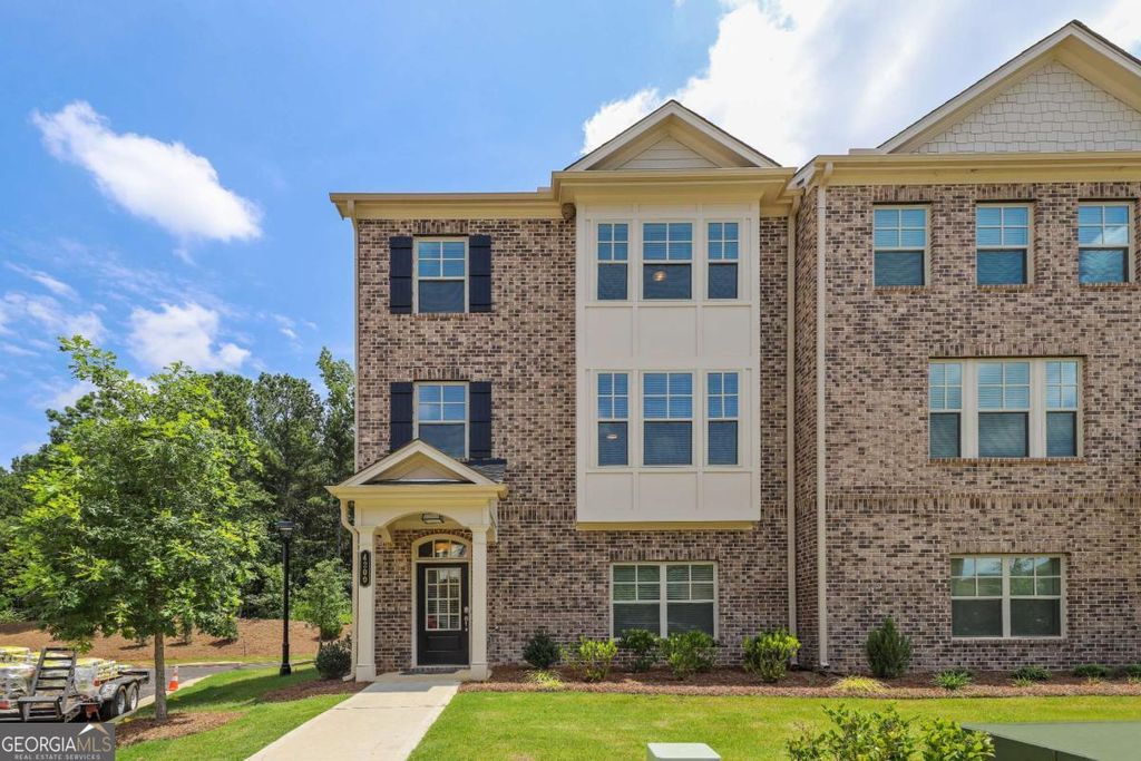 Photo of 4060 Pierson Trace #4060, Suwanee, GA 30024 (MLS # 10688580)