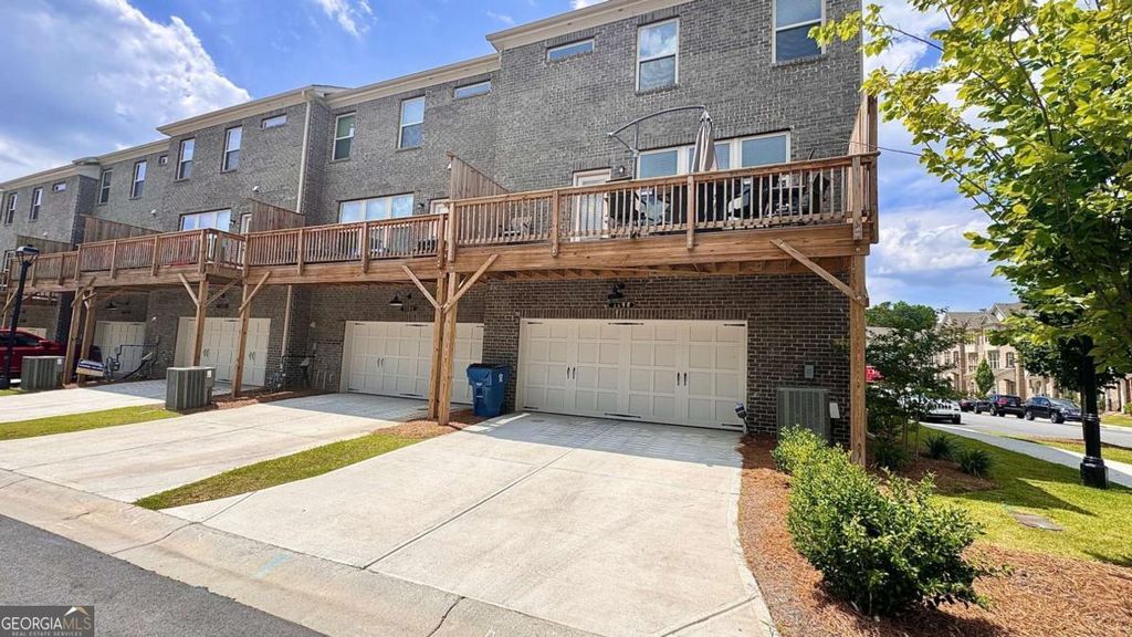 Photo of 4060 Pierson Trace #4060, Suwanee, GA 30024 (MLS # 10688580)
