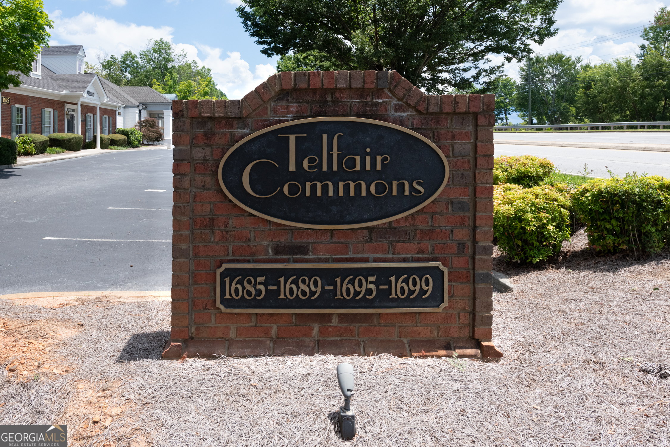 1695 Duluth HWY