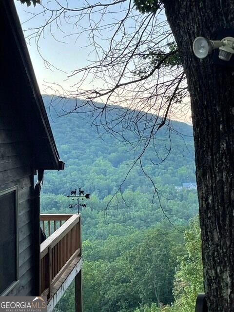 910 Foot Hills DR