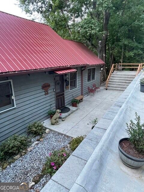 910 Foot Hills DR