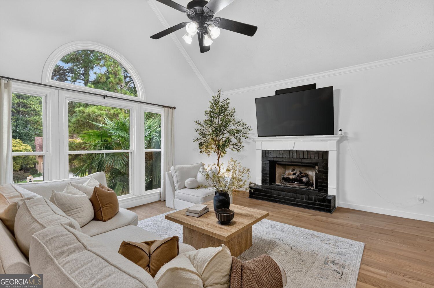 222 Gates Mill DR