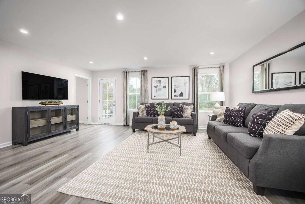 Photo of 904 Inman Avenue, Hampton, GA 30228 (MLS # 10728724)