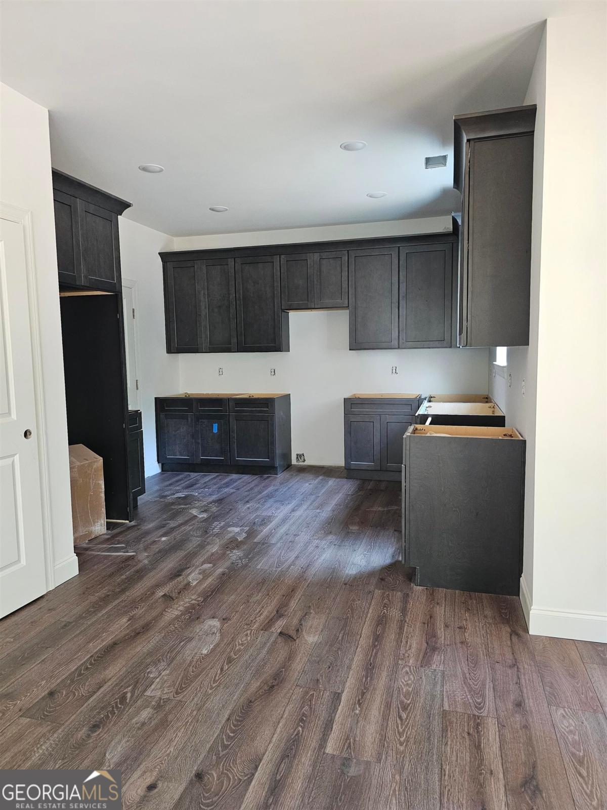 2911 Carey STA