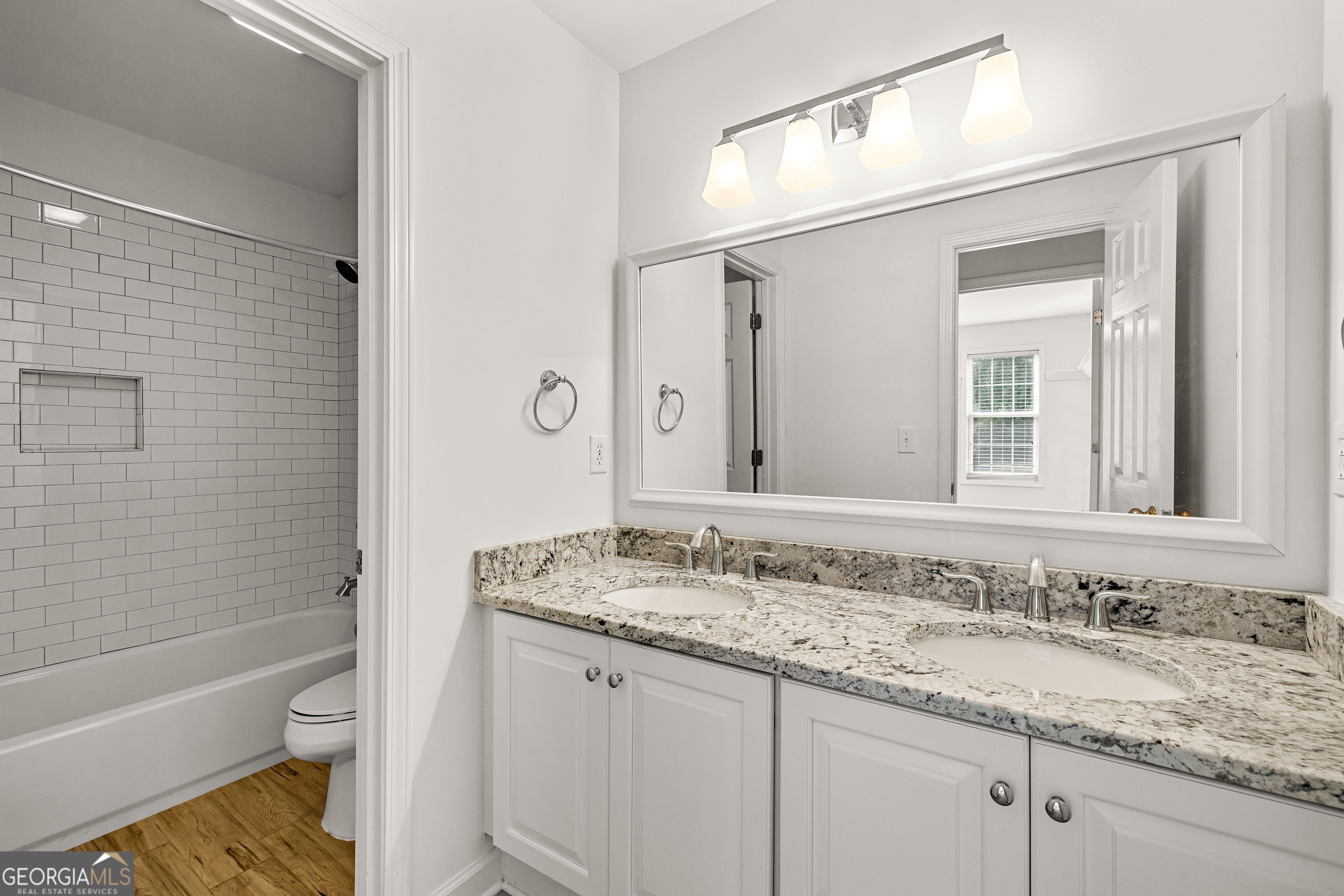 Fayetteville, Georgia 30215, United States, 5 Bedrooms Bedrooms, ,4 BathroomsBathrooms,Residential,Active,224284