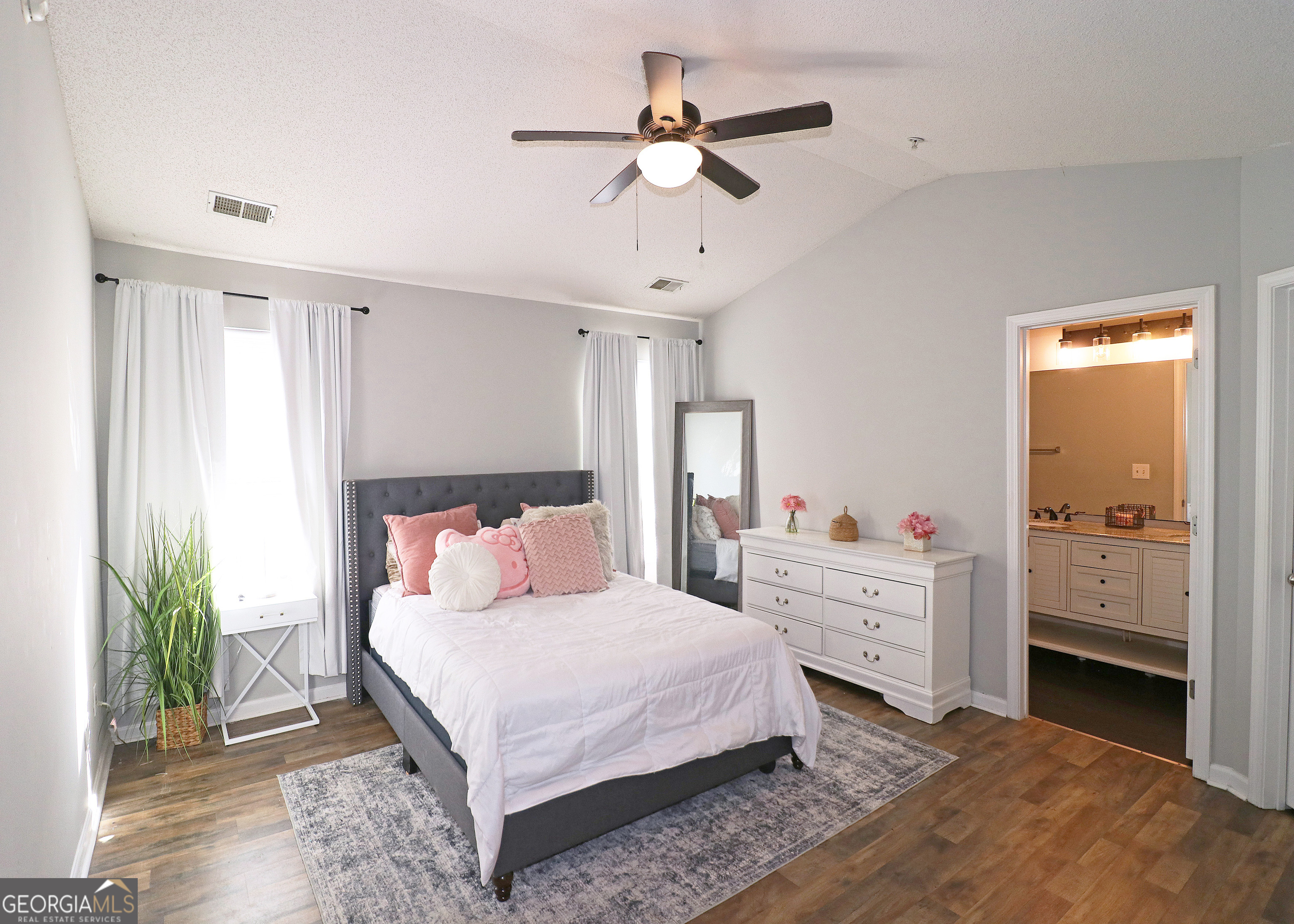 Rivers Station - Residential