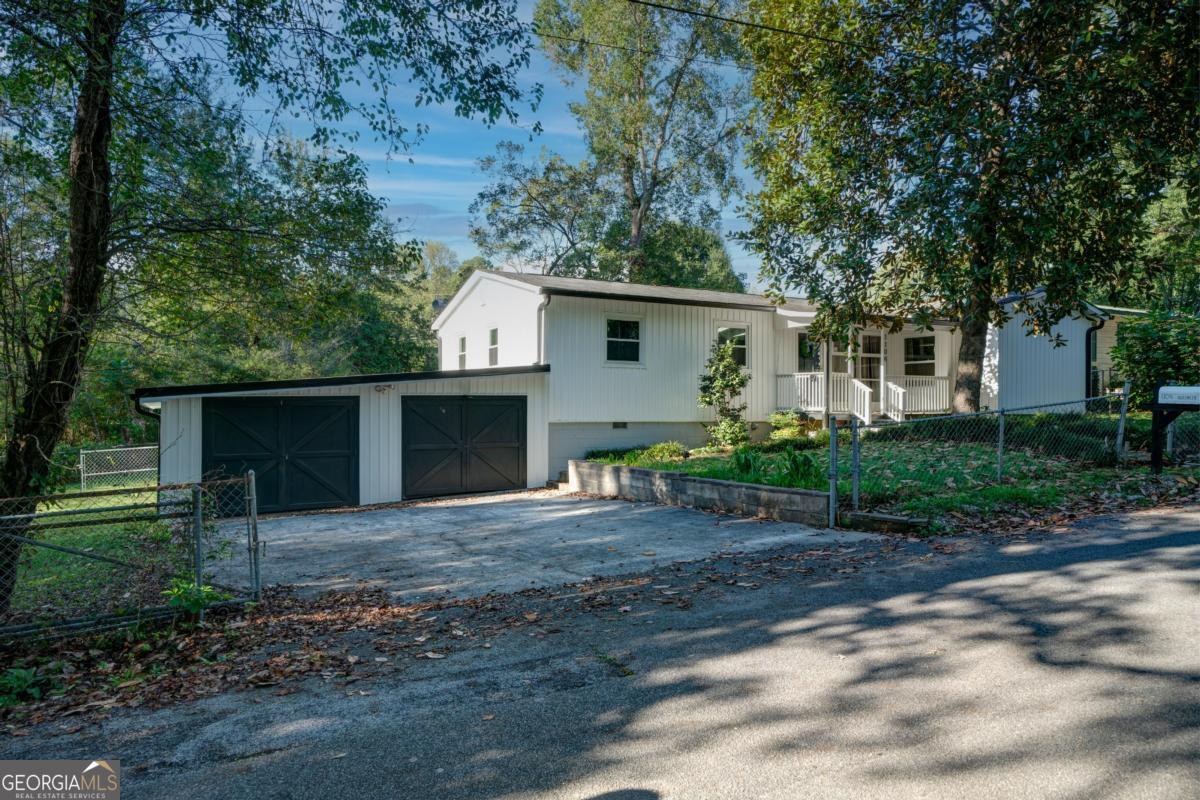 1104 Magnolia ST