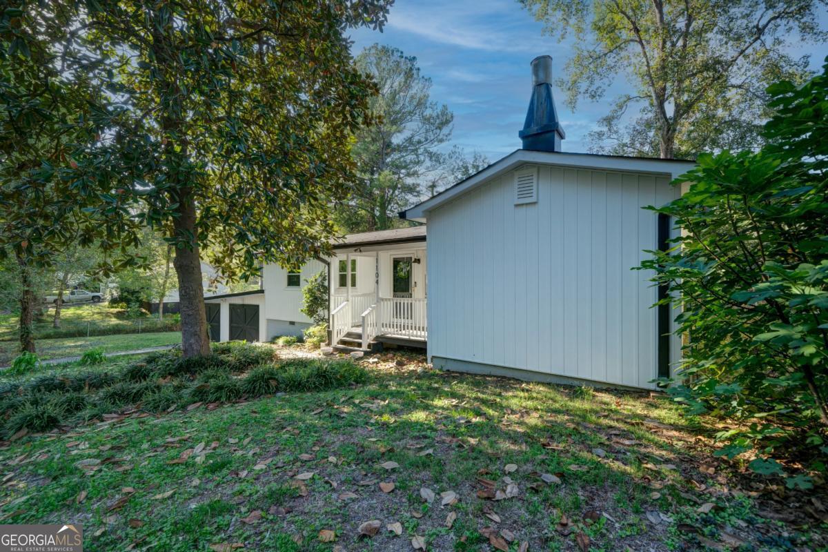 1104 Magnolia ST