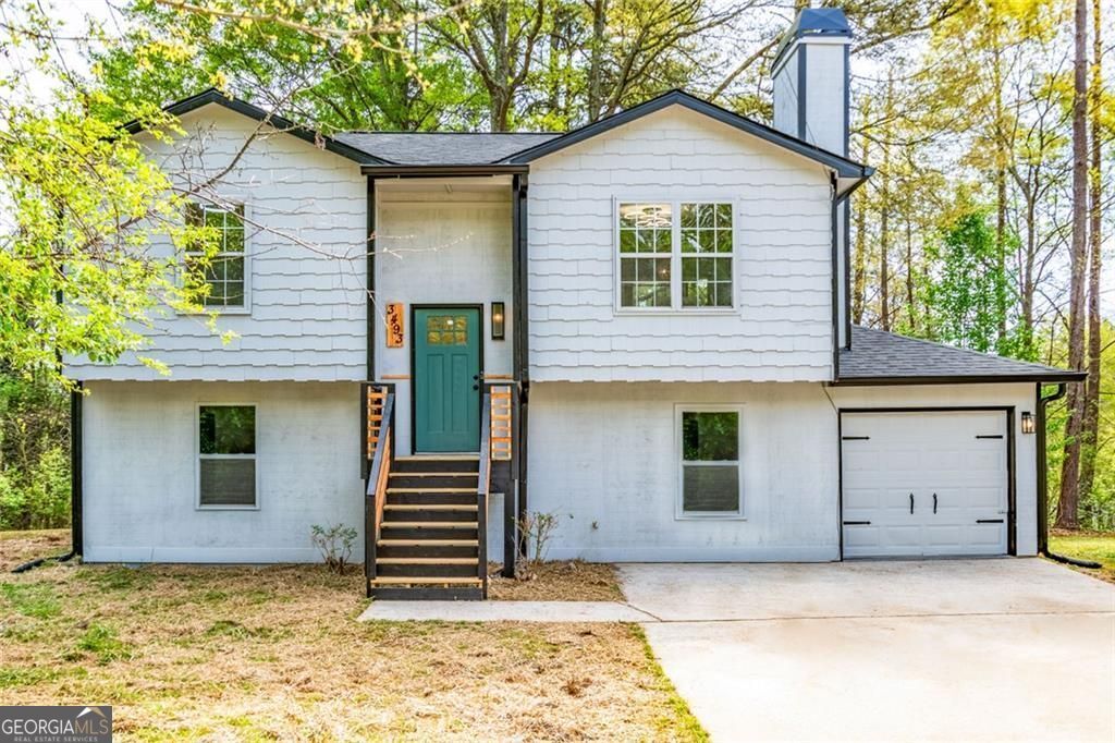 Photo of 3493 Newberry Trail, Decatur, GA 30034 (MLS # 10725191)
