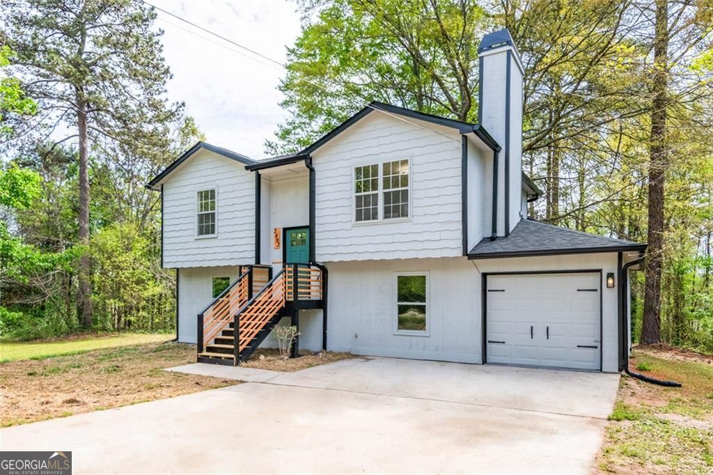 Photo of 3493 Newberry Trail, Decatur, GA 30034 (MLS # 10725191)