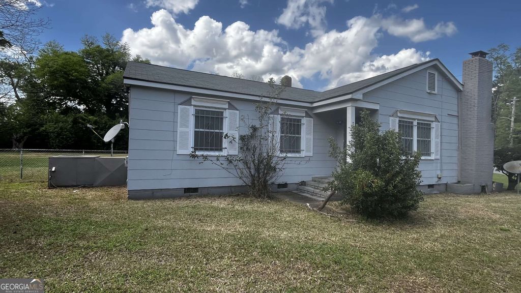 Photo of 133 Thornton Drive, Albany, GA 31705 (MLS # 10702516)