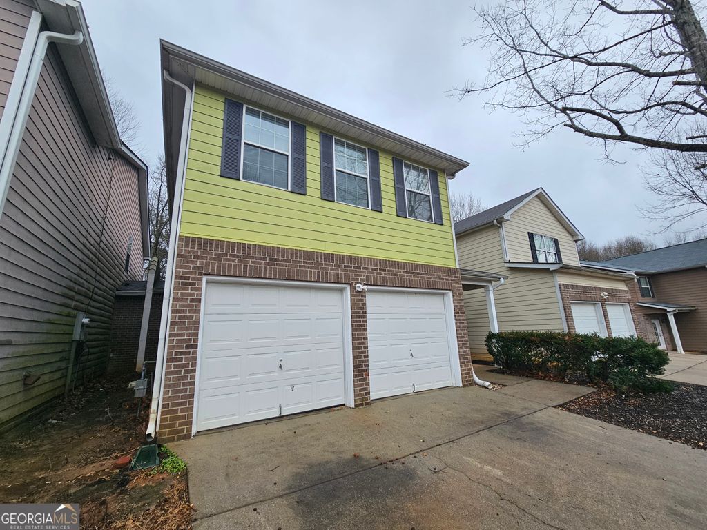 Photo of 206 Southwind Ln, Newnan, GA 30265 (MLS # 10699369)