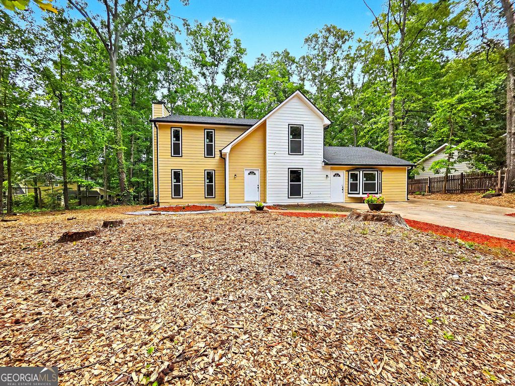 Photo of 7156 Whitfield Dr, Riverdale, GA 30296 (MLS # 10763060)