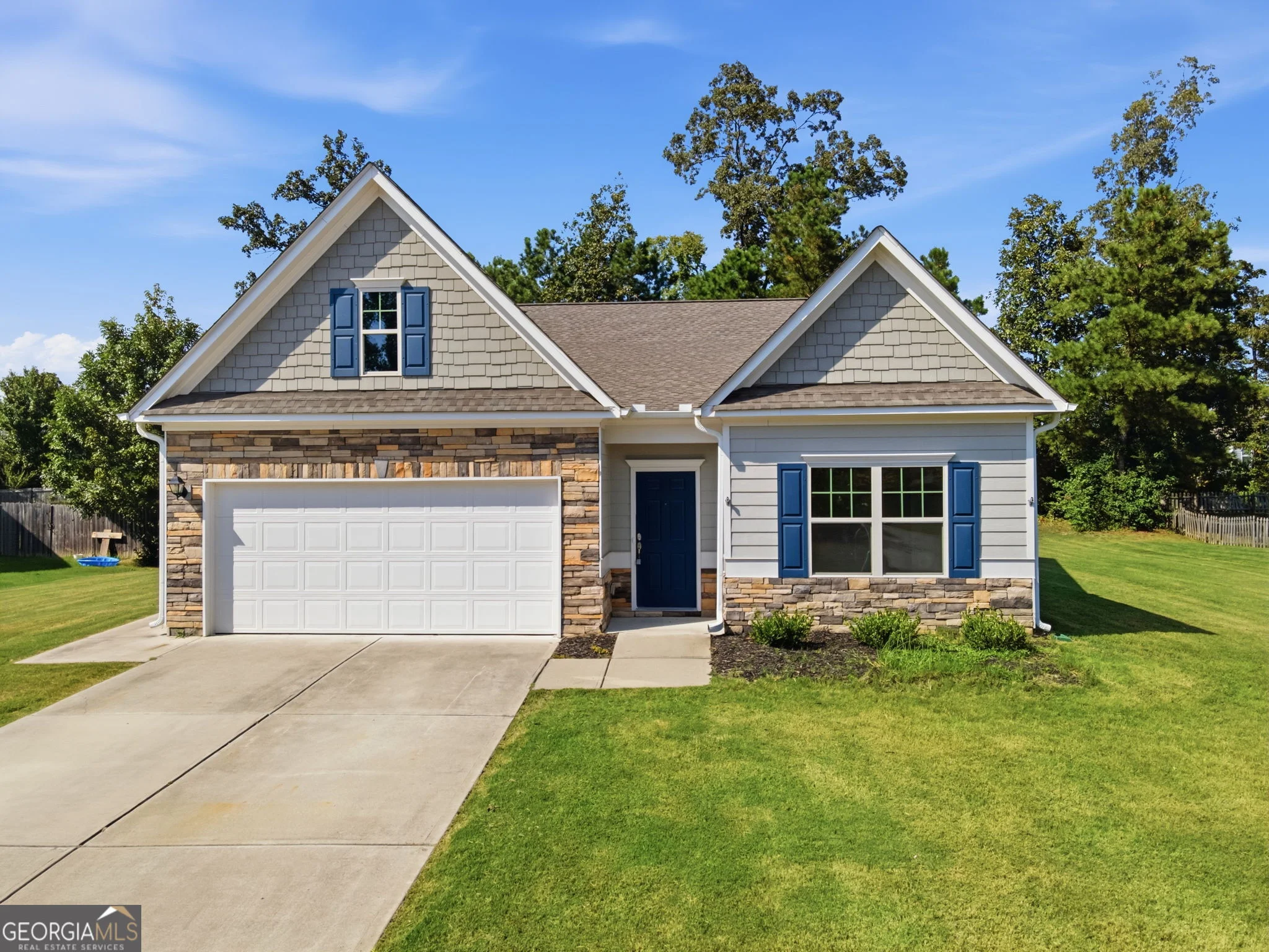 11 Rambling Oaks Drive NE