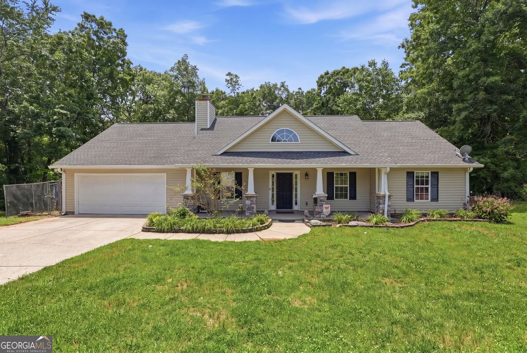 Photo of 131 Shamrock Court, Mount Airy, GA 30563 (MLS # 10776136)
