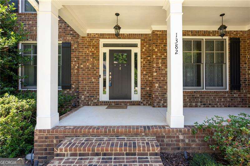 1382 Sutters Pond DR NW