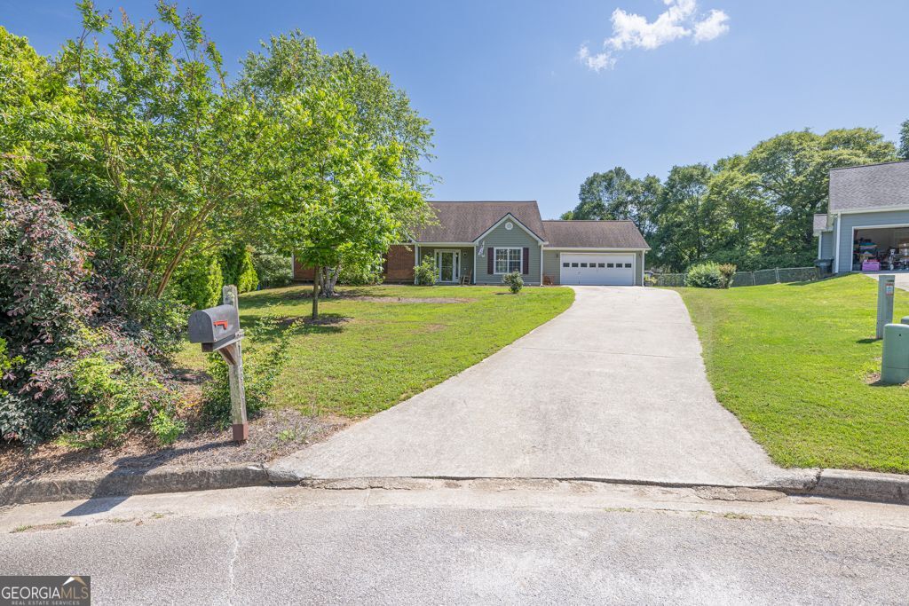 1490 TWIN MANOR