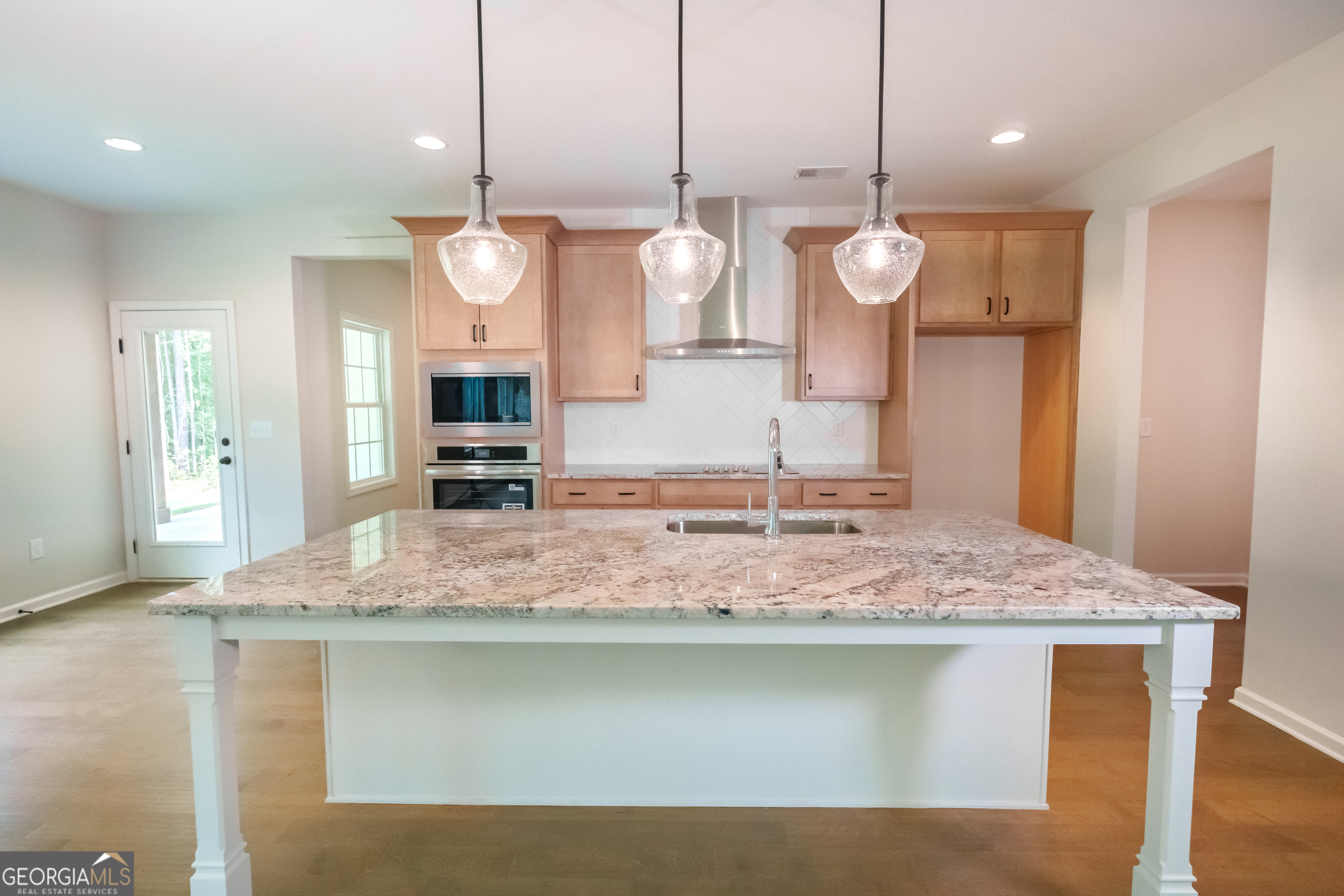 98 Oak Ridge DR 23
