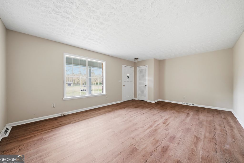 Photo of 11 Parkwood Drive NE, Rome, GA 30161 (MLS # 10718138)