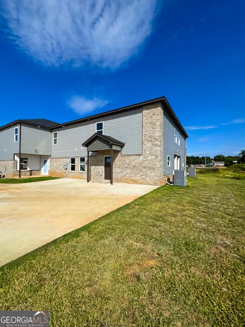 238 Beau Claire CIR Byron GA 31008