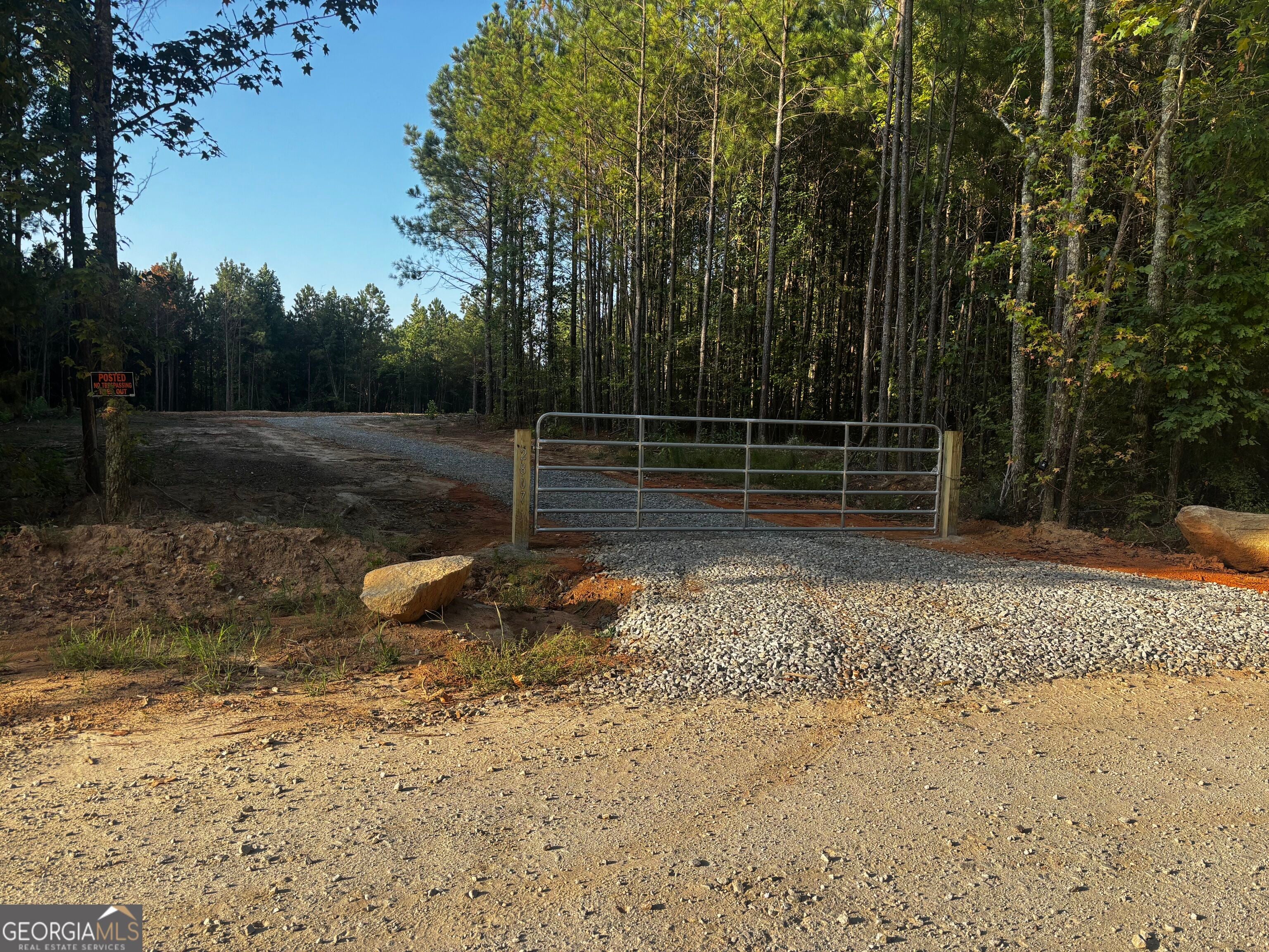 2807 Cedar Creek RD