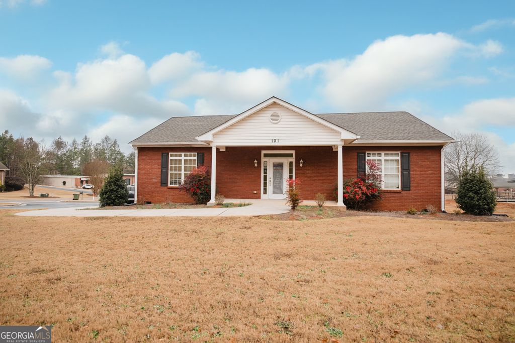 Photo of 101 Rejen Drive, Carrollton, GA 30117 (MLS # 10667003)
