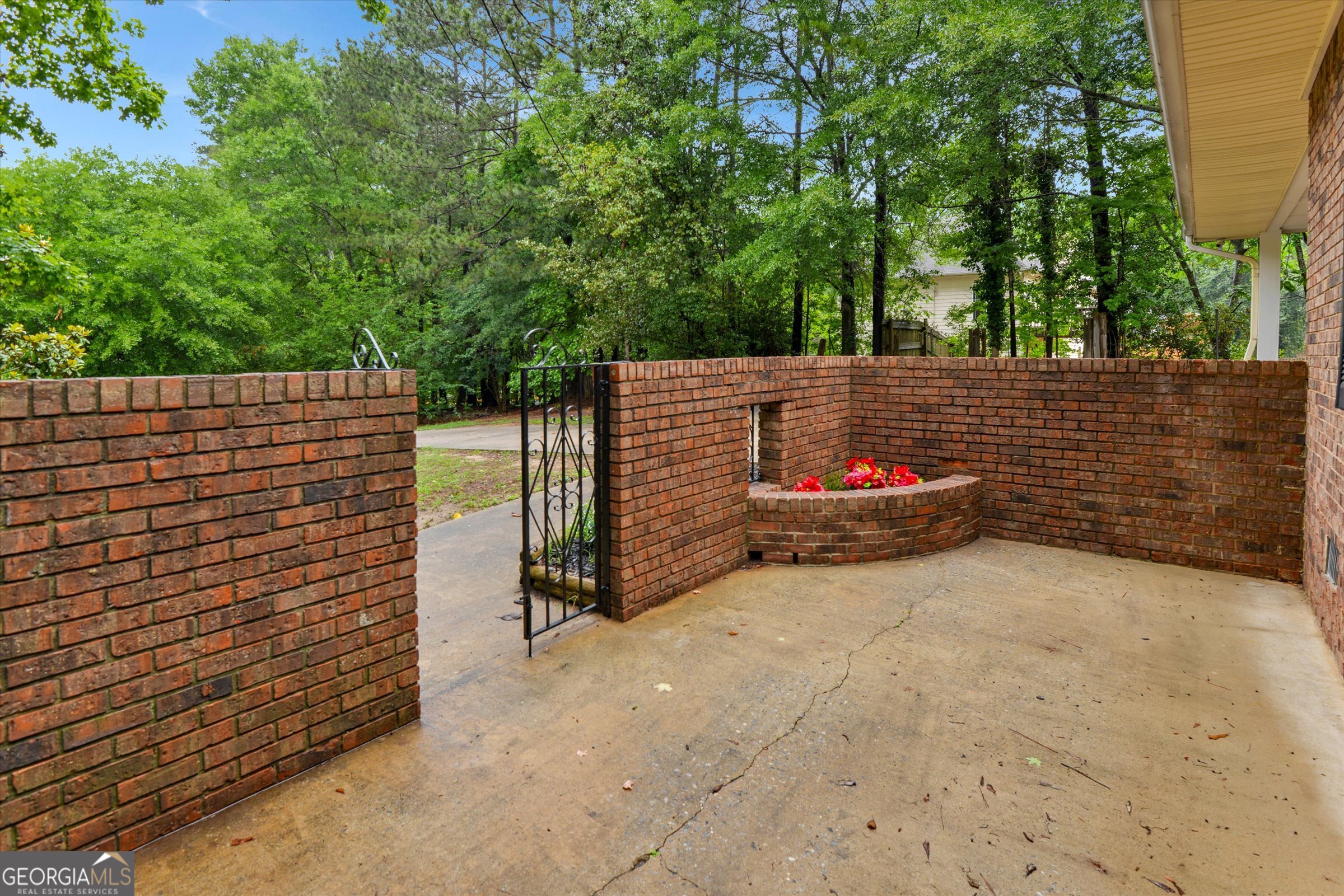 6952 W Fayetteville RD