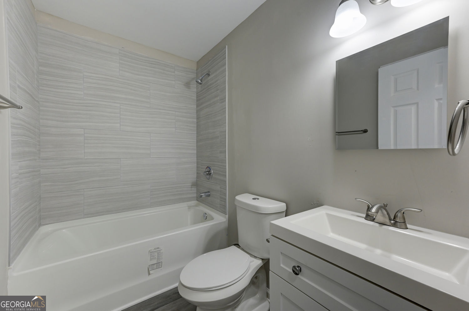 Locust Grove, Georgia 30248, United States, 5 Bedrooms Bedrooms, ,3 BathroomsBathrooms,Residential,Active,221708