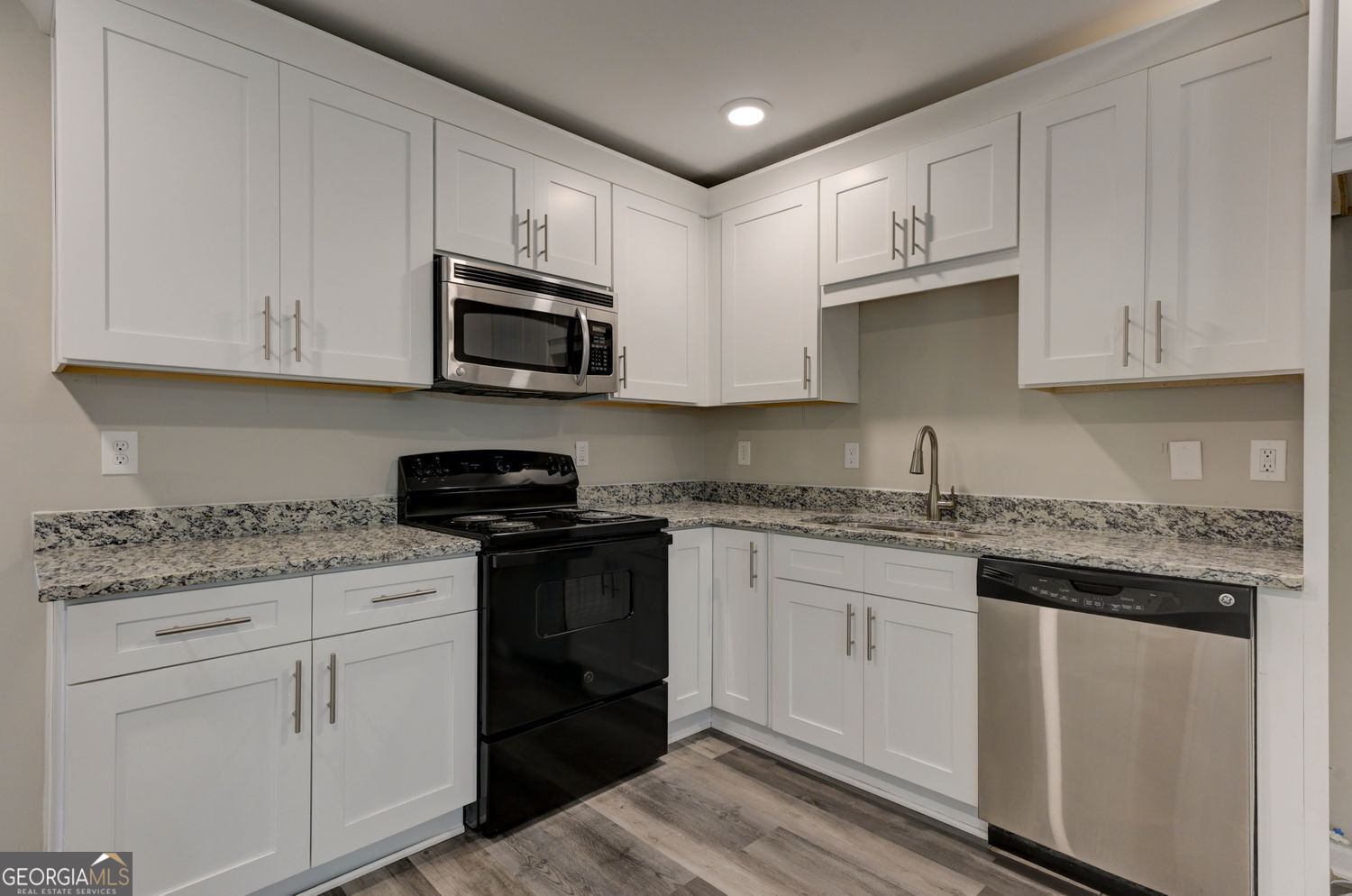 Locust Grove, Georgia 30248, United States, 5 Bedrooms Bedrooms, ,3 BathroomsBathrooms,Residential,Active,221708