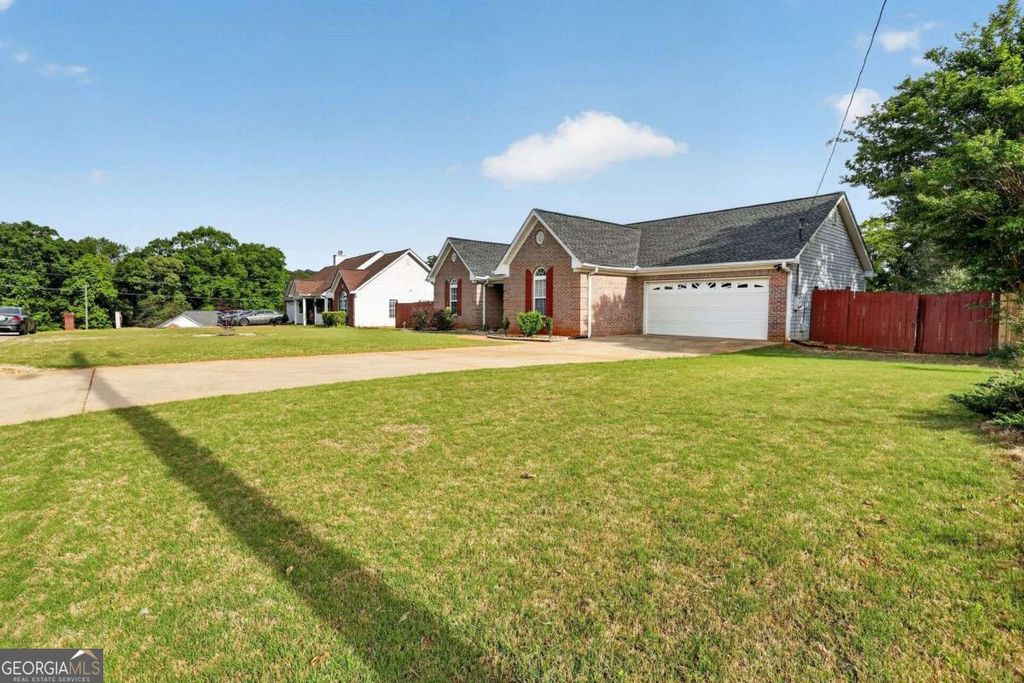 Photo of 90 Fields Creek Way, Covington, GA 30016 (MLS # 10739955)