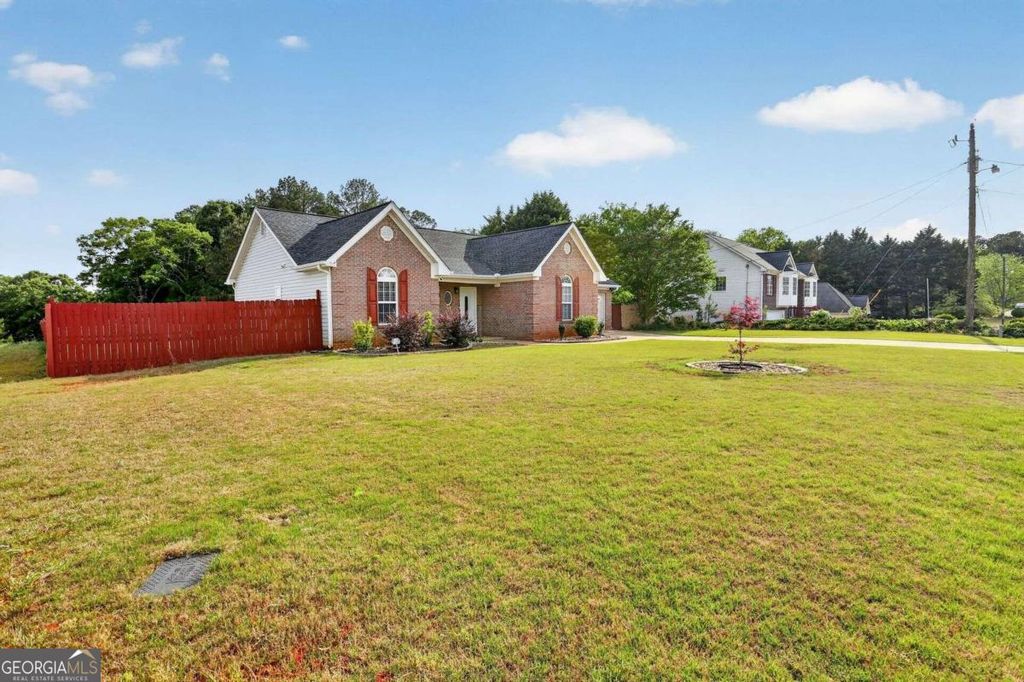 Photo of 90 Fields Creek Way, Covington, GA 30016 (MLS # 10739955)