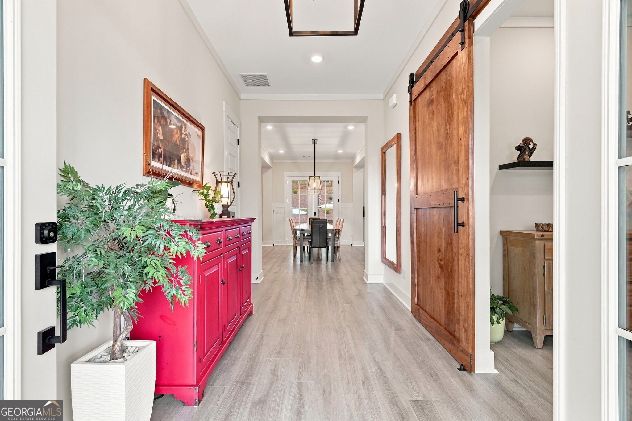 145 London RD