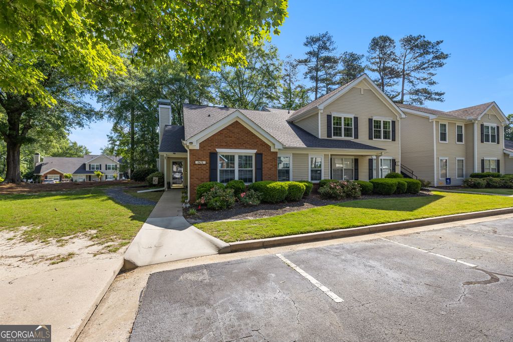 Photo of 801 Ridgelake Drive, Peachtree City, GA 30269 (MLS # 10768611)