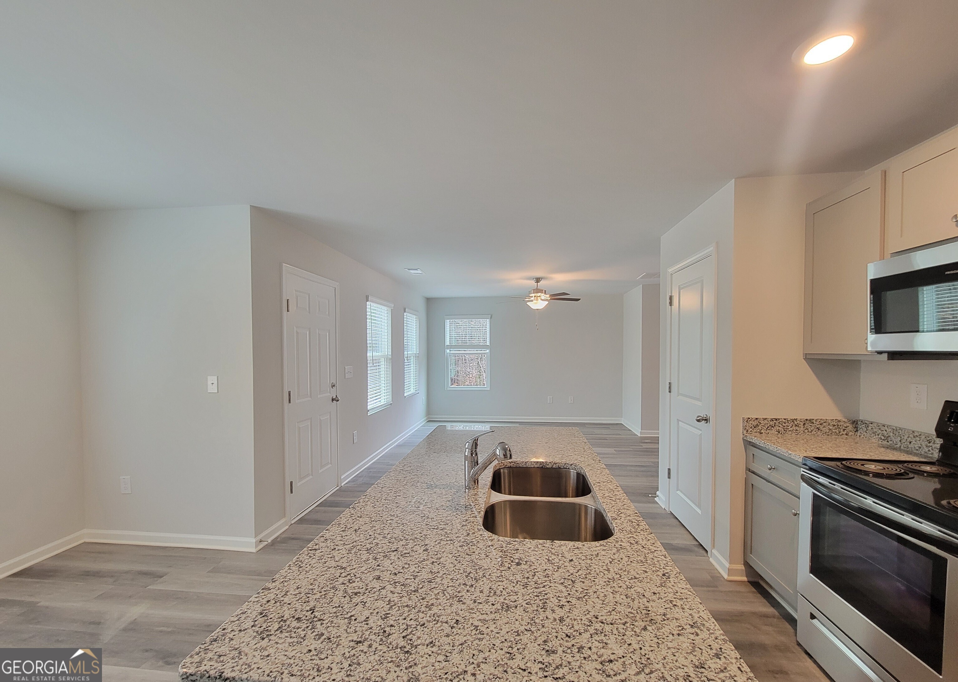 614 West Vincent DR 7