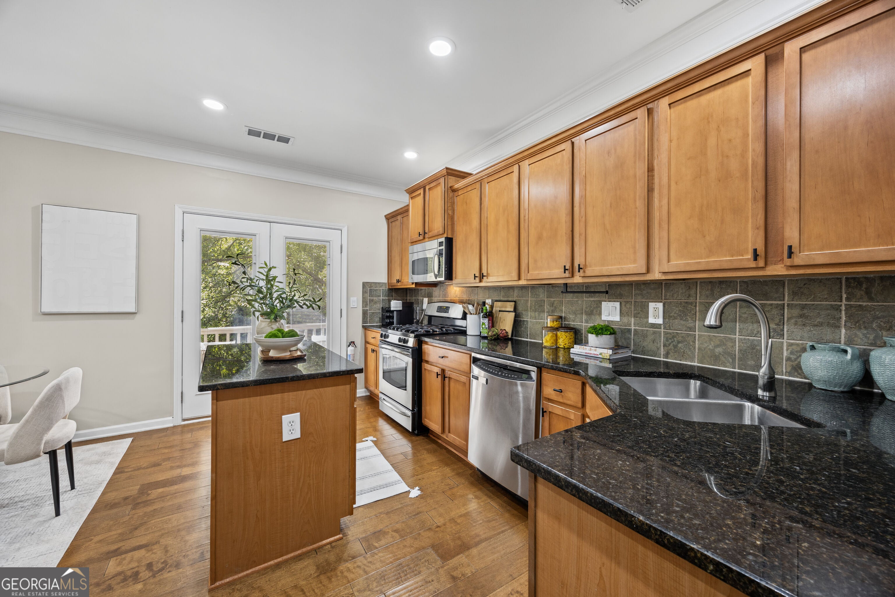 857 Commonwealth AVE SE