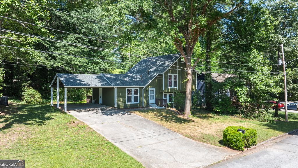 Photo of 2160 Leslie Brook Drive, Decatur, GA 30035 (MLS # 10771282)