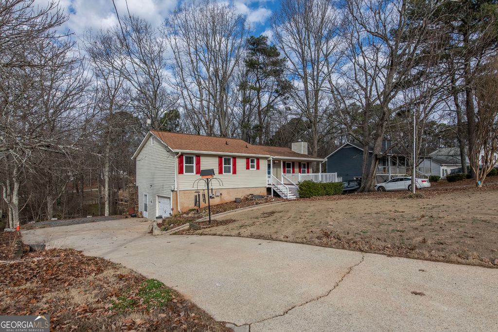 Photo of 4135 Macduff Drive, Douglasville, GA 30135 (MLS # 10680311)