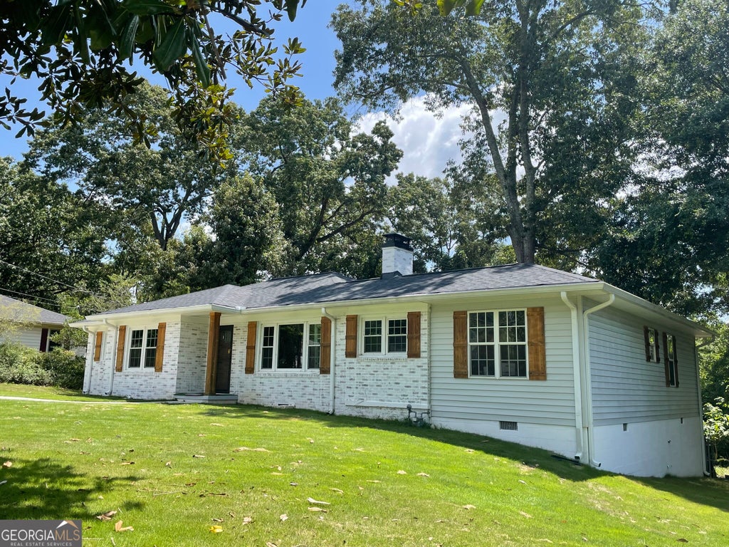 Photo of 243 Mountain View Drive, Gainesville, GA 30501 (MLS # 10824921)