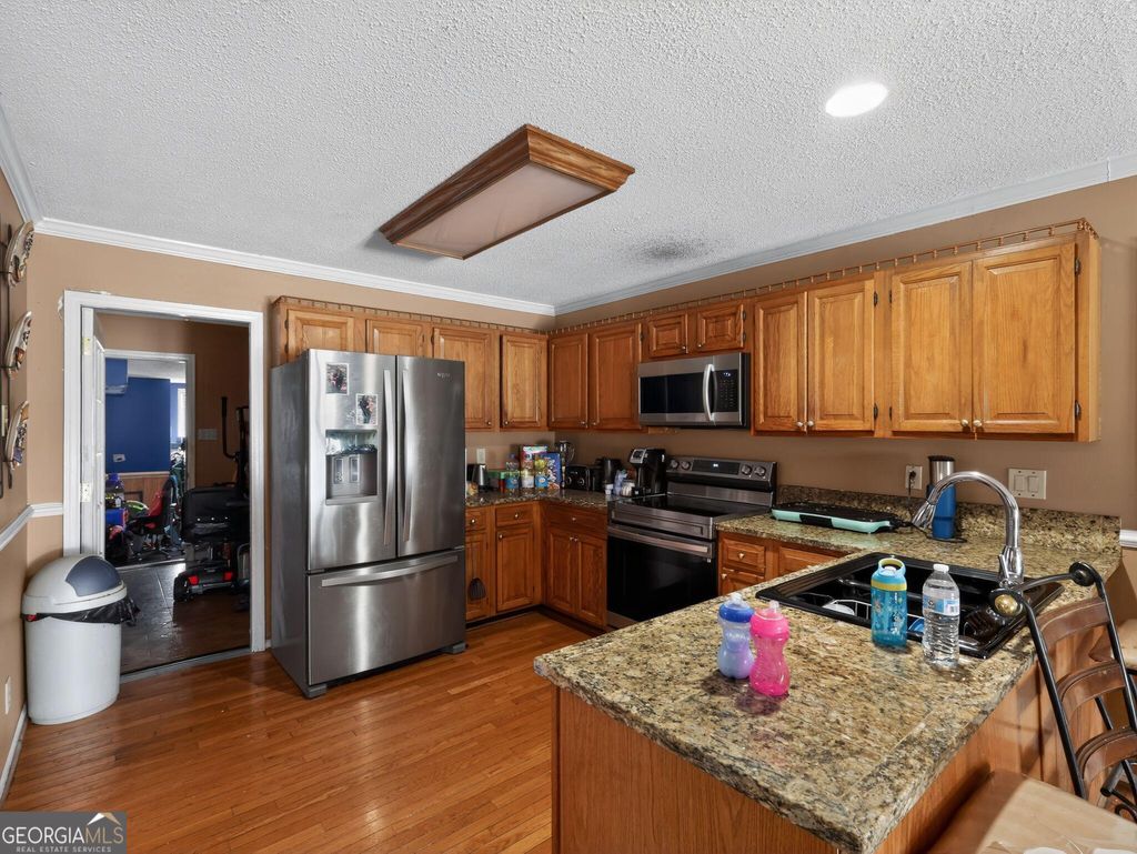 Photo of 70 Northcrest Drive, Newnan, GA 30265 (MLS # 10722395)