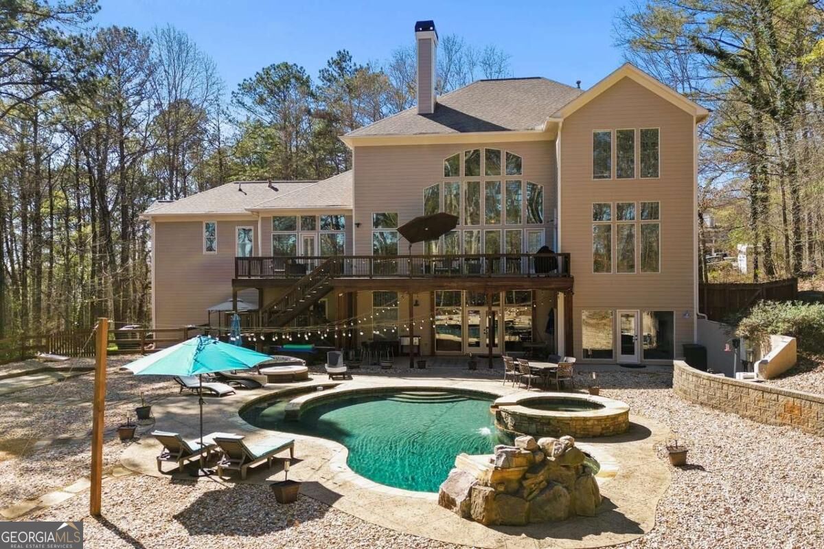 950 Casteel RD
