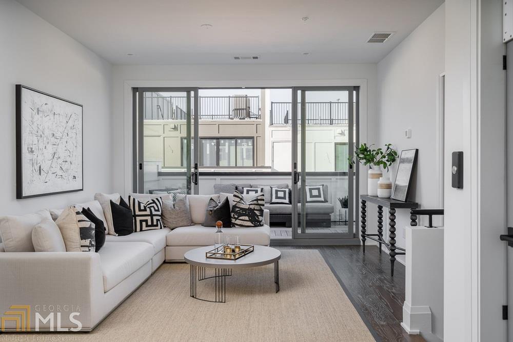 23 Emerson On Krog - Residential