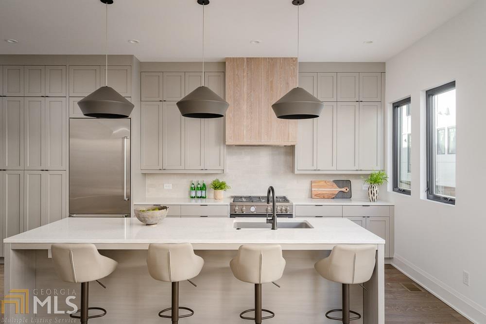 23 Emerson On Krog - Residential