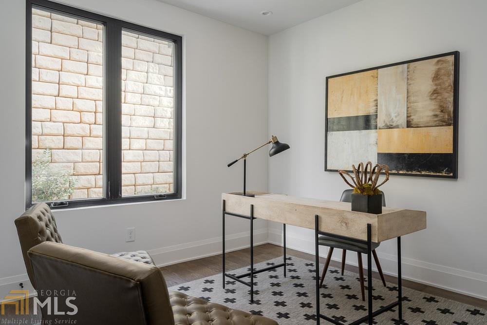 23 Emerson On Krog - Residential