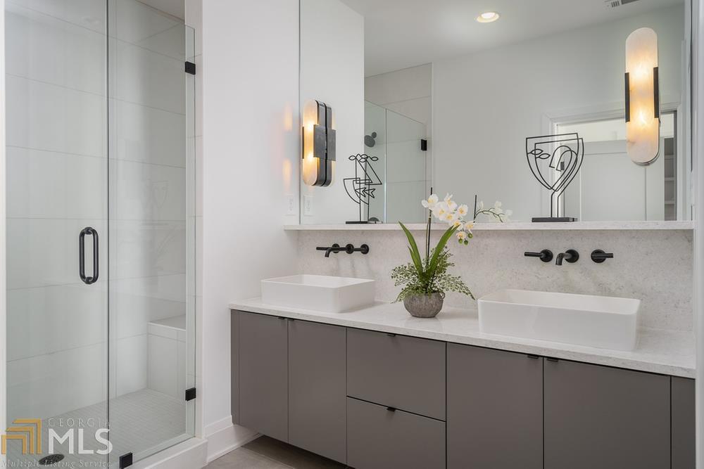 23 Emerson On Krog - Residential