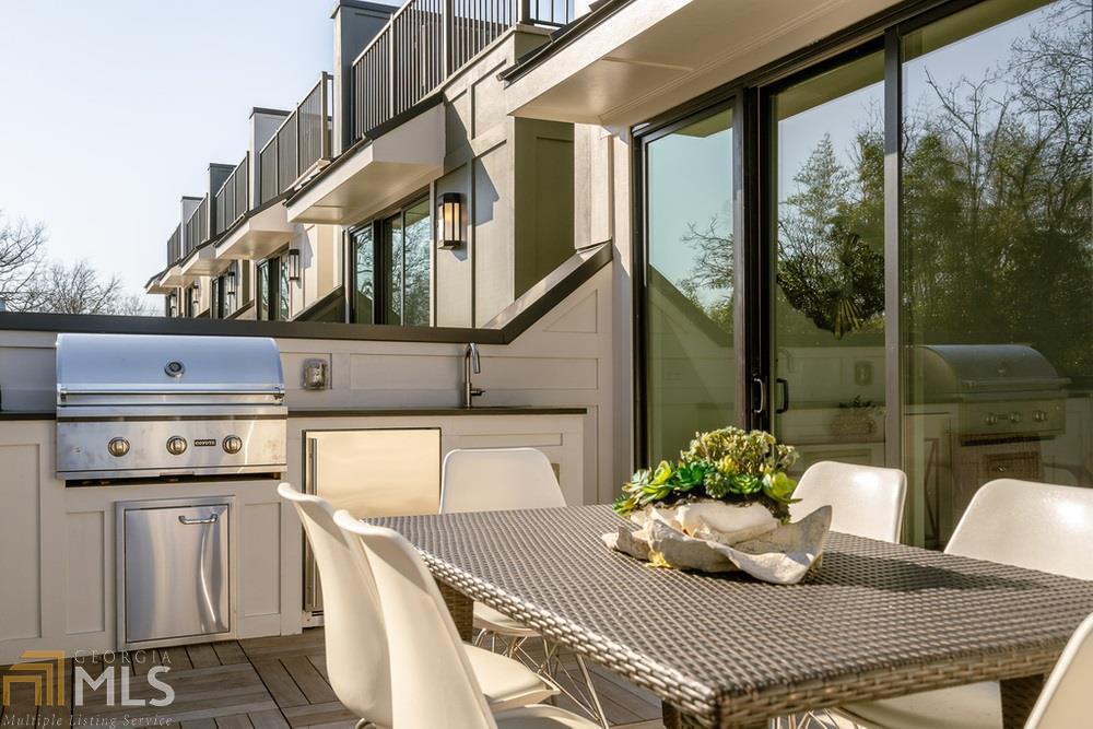 23 Emerson On Krog - Residential