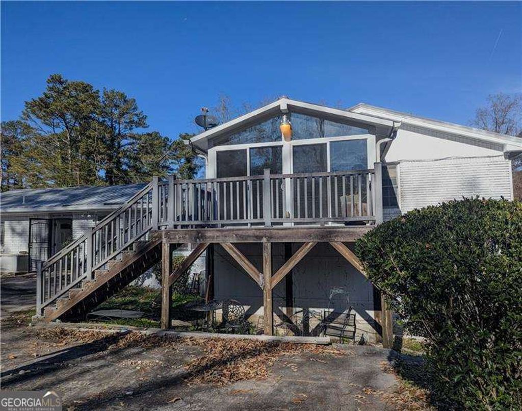 Photo of 4628 Tucson Trail SW, Atlanta, GA 30331 (MLS # 10670978)